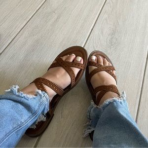 Criss Cross Sued Sandles